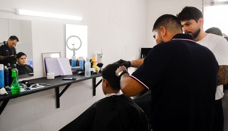 Estaciones de trabajo en Ornelas Barber Education
